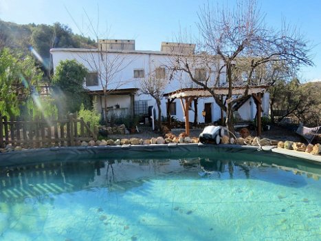 Landhuis met zwembad, paardenstallen en 7 ha land in zuid Spanje - 0