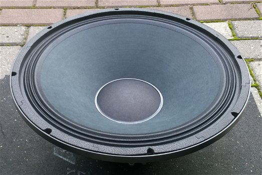 Woofer 18 inch 600 - 1200 Watt - 2