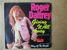 a5988 roger daltrey - giving it all away