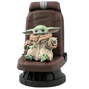 Gentle Giant The Mandalorian The Child in Chair statue - 0