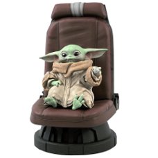 Gentle Giant The Mandalorian The Child in Chair statue