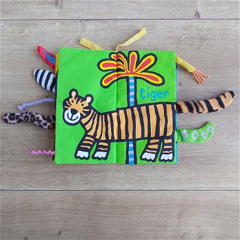 Jelly Kitten Jungle Tails stoffen babyboekje | ZGAN - 3