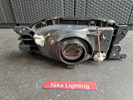 Mazda 323 BF Familia Koplamp Esuse 2205 Rechts - 4