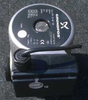 Circulatiepomp Grundfos, UPS 25-80 130 P/N: 97735316 - 2