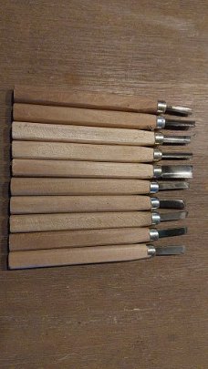 10 mesjes / gutsen voor houtsnijwerk