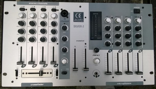 DJ-Mixer, 4x stereo + 4x microfoon (2 masters) - 0