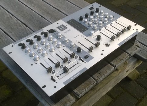 DJ-Mixer, 4x stereo + 4x microfoon (2 masters) - 6