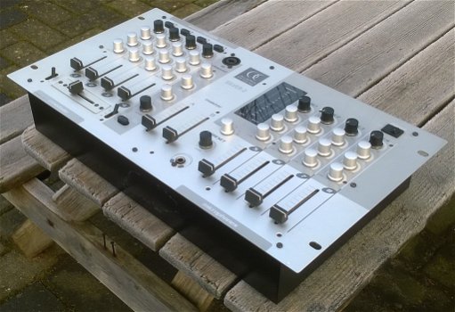DJ-Mixer, 4x stereo + 4x microfoon (2 masters) - 7