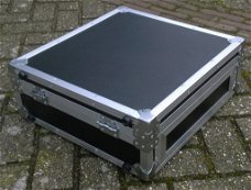 DJ-koffer (interne maten: 43 x 41 x 14 cm)