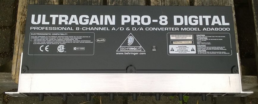 Behringer Ultragain Pro-8 Digital ADA-8000 - 1