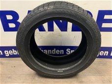 2x Bridgestone winter autobanden 225/45/17 p/st €75,-