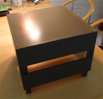 Te koop eenvoudig houten krukje van Ikea (hoogte: 30 cm). - 3