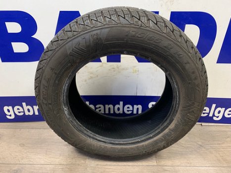 2x Viking winter autobanden 175/65/14 p/st €40,- - 0