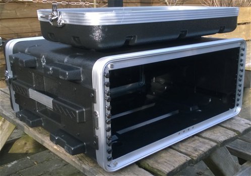 Flightcase 4HE, 19 inch (B-stock) - 6