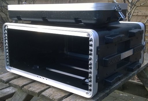 Flightcase 4HE, 19 inch (B-stock) - 7