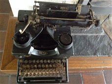 typemachine ROYAL - oud