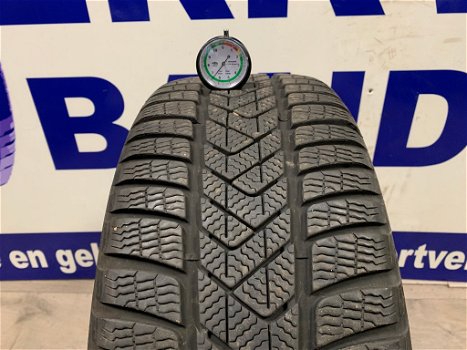 4x Pirelli winter autobanden op voorraad. Per stuk € €45,- - 2