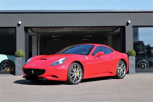 2011 Ferrari California - 0
