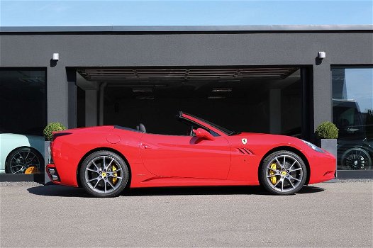 2011 Ferrari California - 1