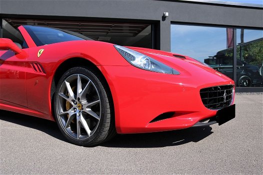 2011 Ferrari California - 5