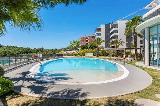 Uw eigen nieuwe Appartement in TORREVIEJA bij met garageplek en met - 1