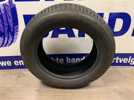 2x Kleber winter autobanden 205/60/16 per stuk €45,- - 1