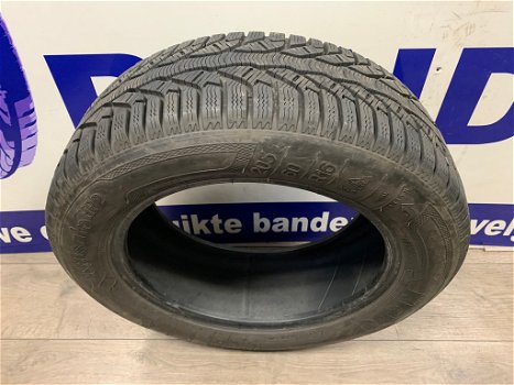 2x Kleber winter autobanden 205/60/16 per stuk €45,- - 2