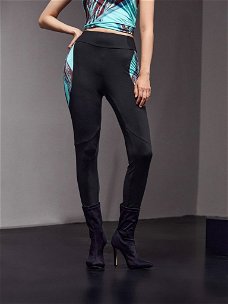 Zwarte legging met gekleurd vlak