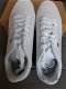 Witte sneakers - 1 - Thumbnail