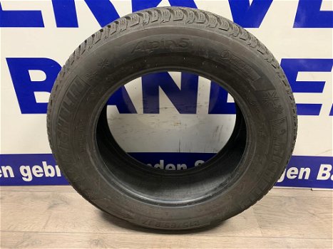 2x Michelin winter autobanden 215/65/17 per stuk €60,- - 0