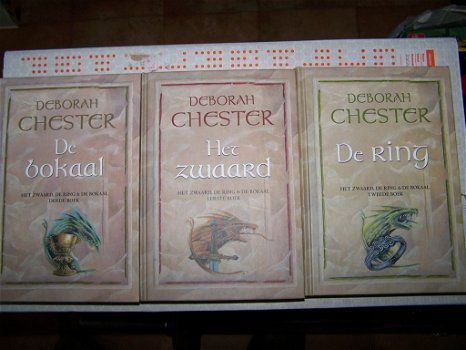 Chester, Deborah : Ring, Bokaal en Zwaard trilogie HC - 0