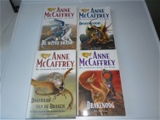 McCaffrey, Anne : De drakerijders van Pern 4x