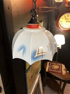 Prachtige Wit glazen Art-Nouveau Hanglamp.