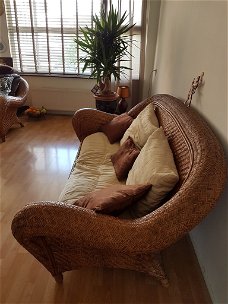unieke handgemaakte rieten sofa