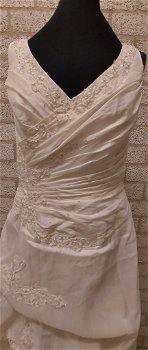 Laura Scott Wedding dress, maat 42 - 2