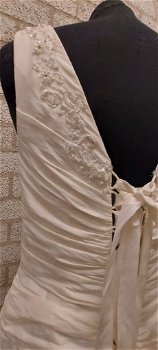Laura Scott Wedding dress, maat 42 - 5