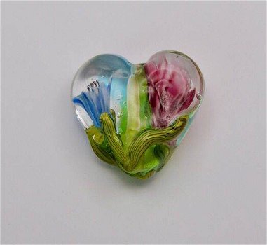 Handgemaakt hart van glas met bloemen nieuw. - 1