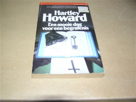 Een mooie dag voor een begrafenis(1)-Hartley Howard - 1