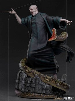 Iron Studios Harry Potter Legacy Statue Voldemort and Nagini - 1