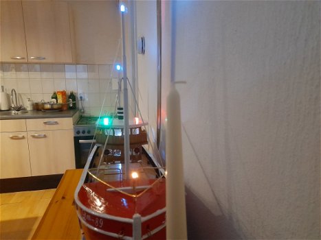 Mooie zeldzame RC Brixham trawler. Red Rose DM-89 1:50 80cm - 3