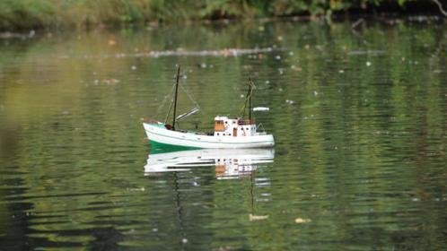 Te koop Pracht DMI E-230 RC trawler. 68cm lang. schaal 1:60 - 7