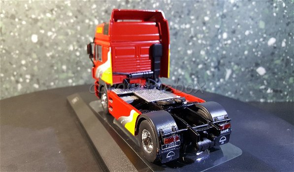 MAN F200019.463 ROADSTER EDITION rood 1/43 Ixo V838 - 2