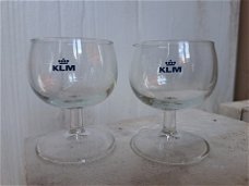 2 glaasjes glazen van de KLM