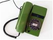 Vintage groene telefoon met draaischijf - 1 - Thumbnail