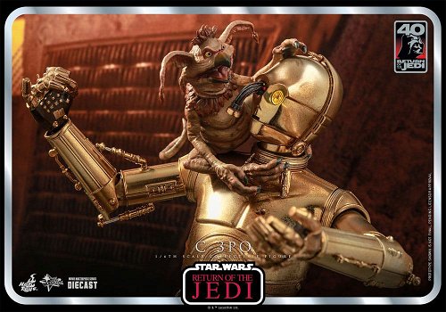 Hot Toys Star Wars Episode VI 40th Anniversary Figure C-3PO - 4