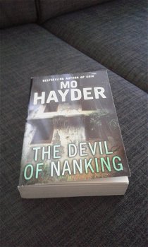 The Devil of Nanking (Tokyo) - Mo Hayder (Engels) - 0
