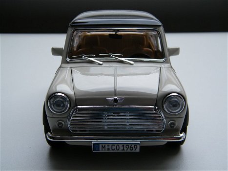 Nieuw modelauto Oldtimer Mini Cooper 1969 – Bburago 1:18 - 7