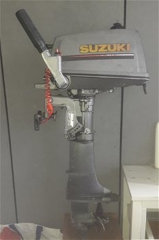 Suzuki df4 - 0