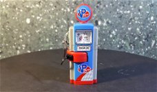 Wayne 100-a gas pump RACING Fuels 1:18 Greenlight