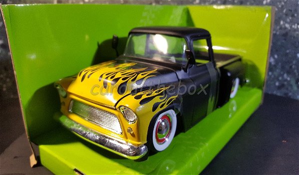 1955 Chevrolet Stepside zwart 1/24 Jada - 1